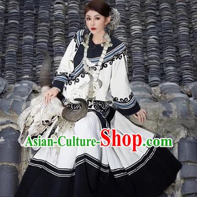 Yi Traditional Handmade Ancasano Costume Super Fairy Chinese Style Travel Photography Ethnic Style Photography Art Photography Clothing
