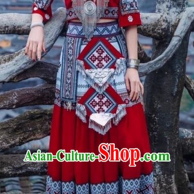 Red Miaojiang Girl Photography Suit