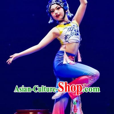 Opera Xiaohuadan Costumes Qiaohuadan