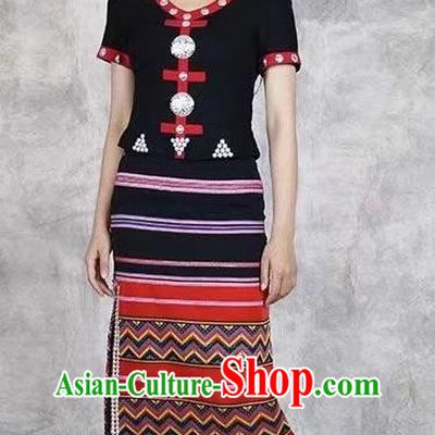 China Ethnic Yunnan Lincang Wa Minority Ethnic Minority Dance Costumes For Various Performances