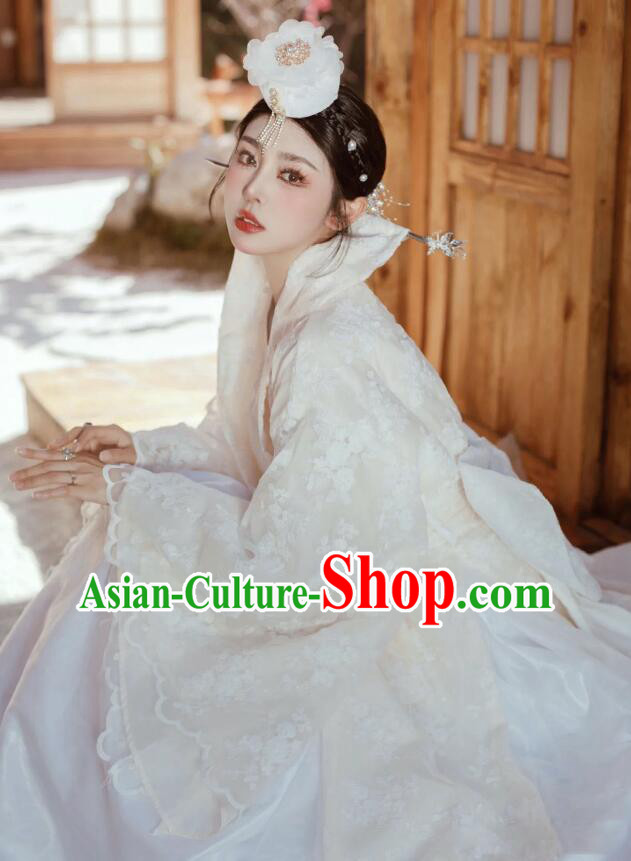 Korean Bride White Fashion Princess Hanbok Traditional Costume Wedding Dress Korean Bride White Fashion Princess Hanbok Traditional Costume Wedding Dress