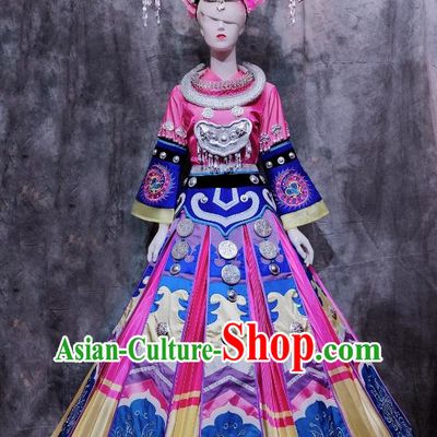 Miao Nationality Costumes Show Minority Costumes On March 3