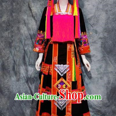 Yao People Dress Up In Ethnic Minority Costumes For Catwalk Performances On March 3rd