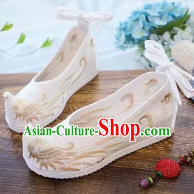 China Handmade Embroidered Phoenix Shoes Ming Dynasty Princess Pearls Shoes Traditional White Hanfu Shoes