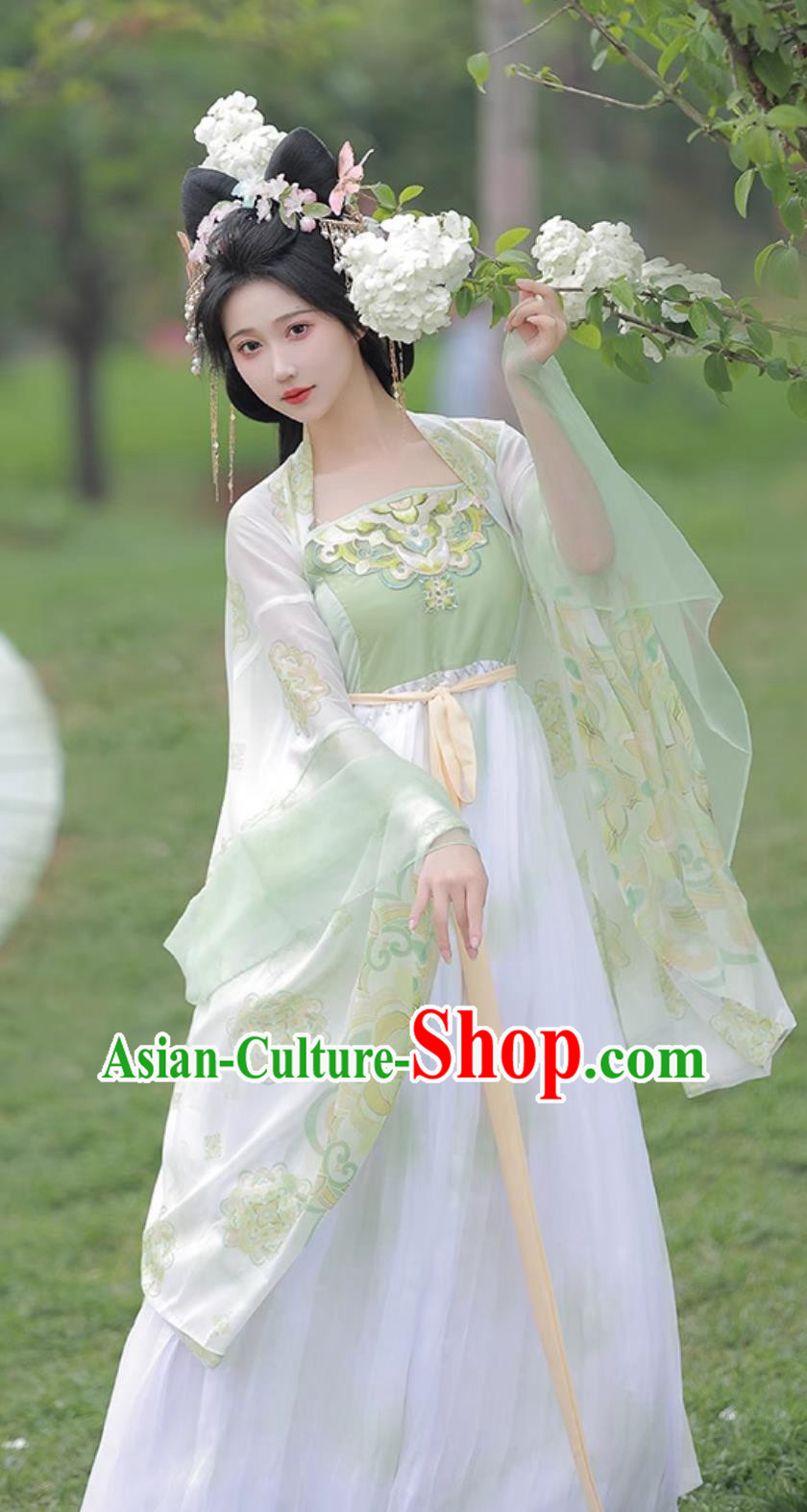 Chinese Traditional Light Green Hanfu Dress Song Dynasty Embroidered Clothing Ancient China Princess Costume Chinese Traditional Light Green Hanfu Dress Song Dynasty Embroidered Clothing Ancient China Princess Costume