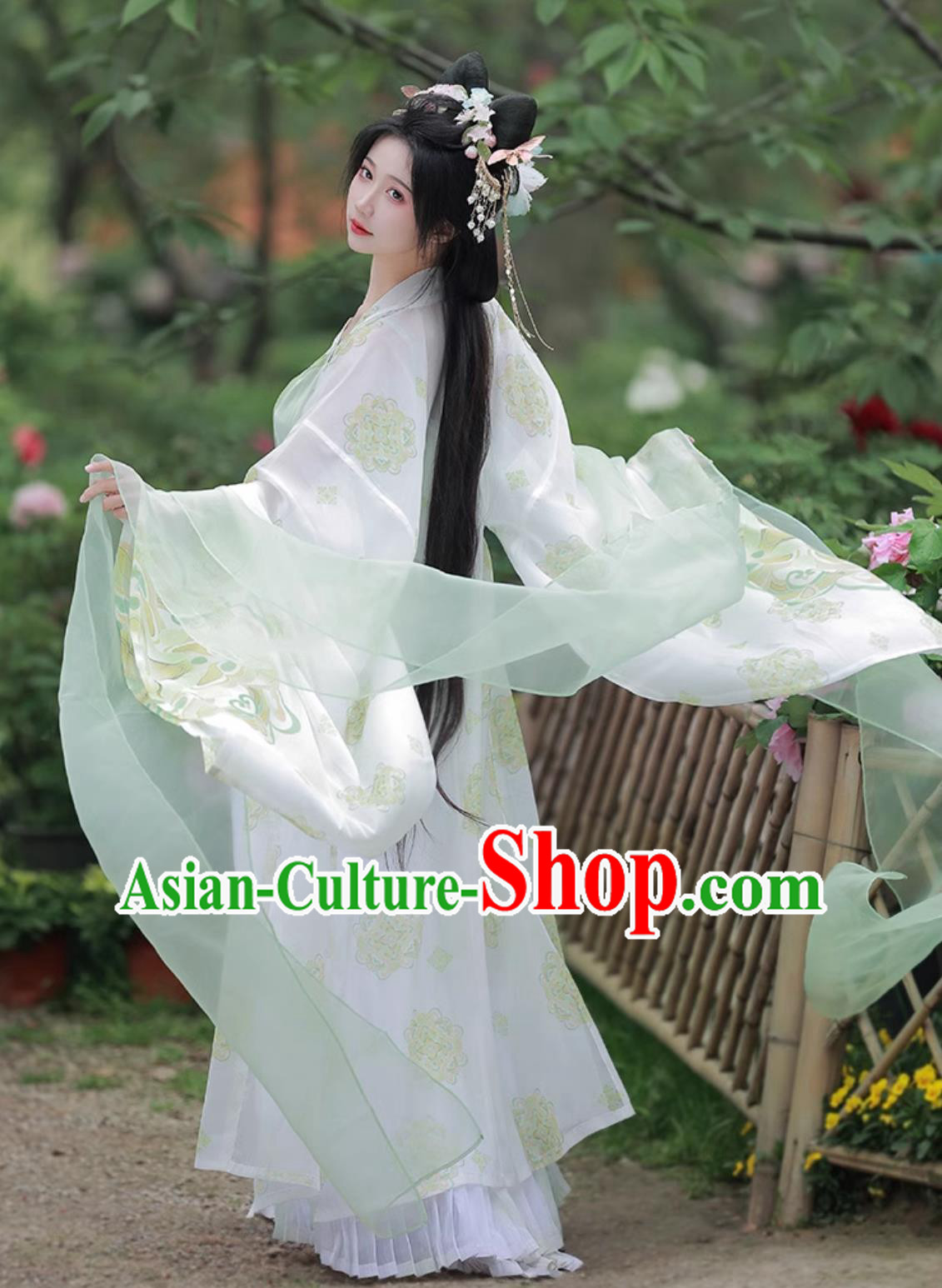 Chinese Traditional Light Green Hanfu Dress Song Dynasty Embroidered Clothing Ancient China Princess Costume Chinese Traditional Light Green Hanfu Dress Song Dynasty Embroidered Clothing Ancient China Princess Costume