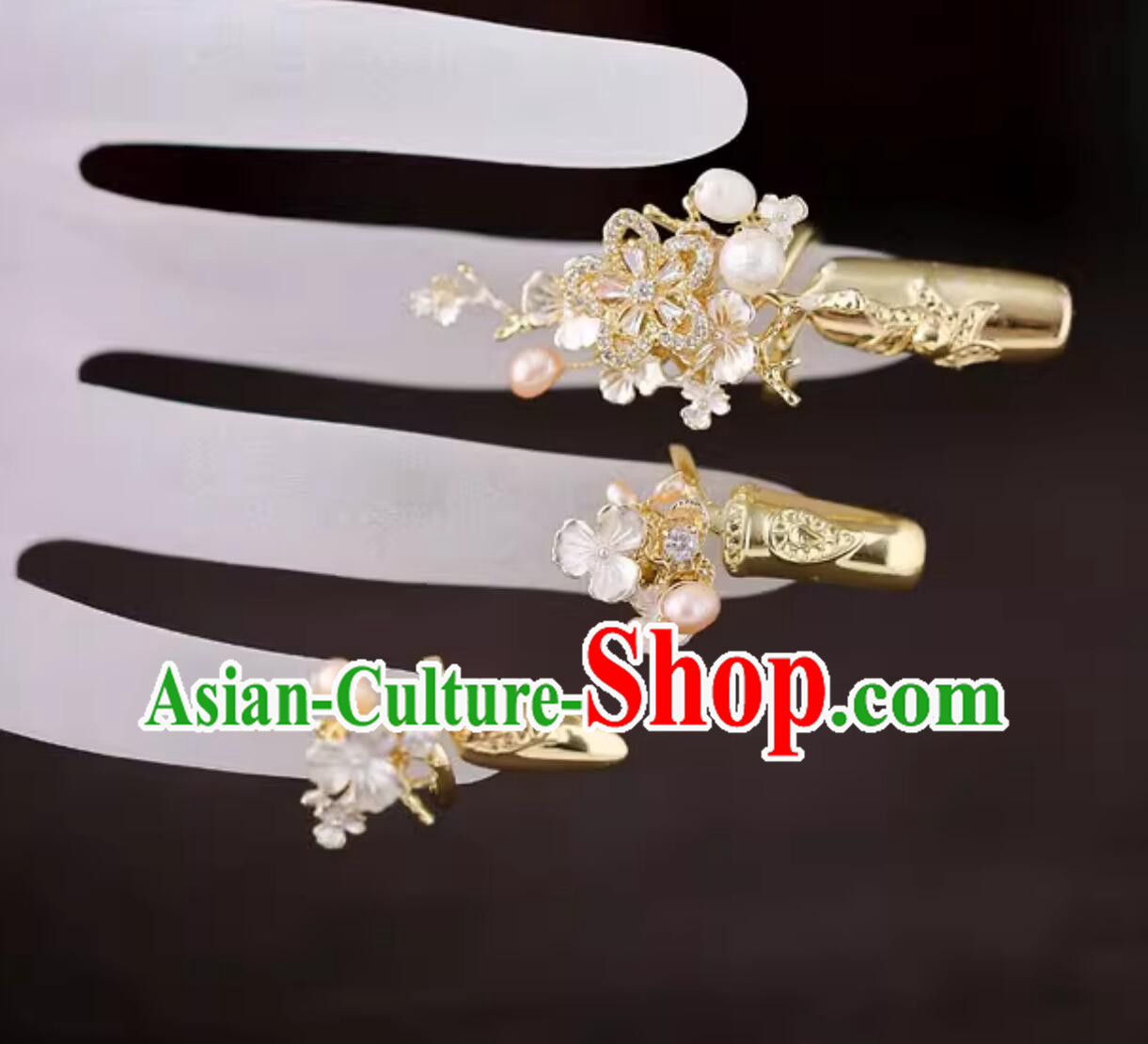 Handmade Wedding Fingernail Accessories Traditional Chinese Golden Nail Wraps for Women Handmade Wedding Fingernail Accessories Traditional Chinese Golden Nail Wraps for Women