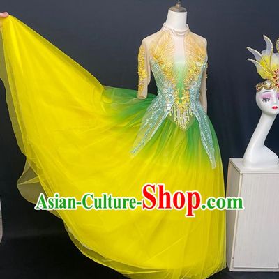 Yellow Green Opening Dance Performance Costumes With Large Swing Skirts Female Atmospheric Singing And Dancing Costumes Spring Story Dance Costumes