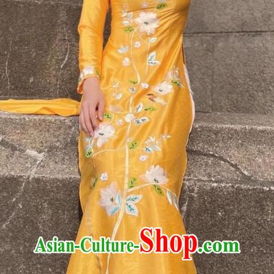Yellow Embroidered Ao Dai Improved Version Of Cheongsam Etiquette Model Catwalk Costume Stage Performance