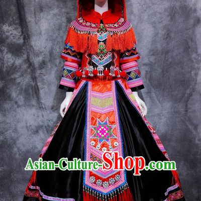 China Yao National Minority Woman Wedding Clothing Traditional Guangxi Travel Embroidered Red Dress Chinese Ethnic Dance Costume