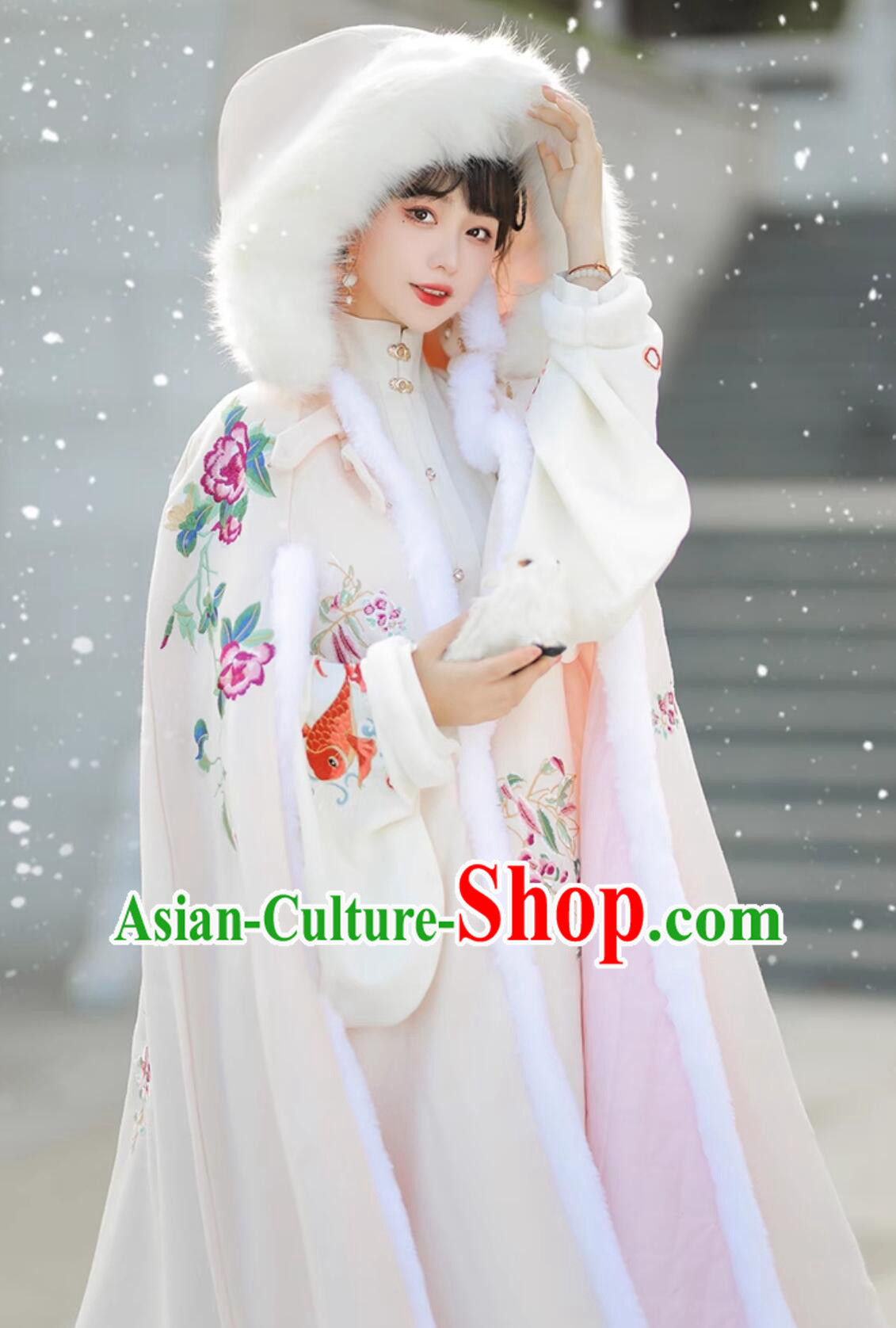 Winter Traditional Hanfu Cape Ancient China Princess Costume Embroidered Warm Cloak Winter Traditional Hanfu Cape Ancient China Princess Costume Embroidered Warm Cloak