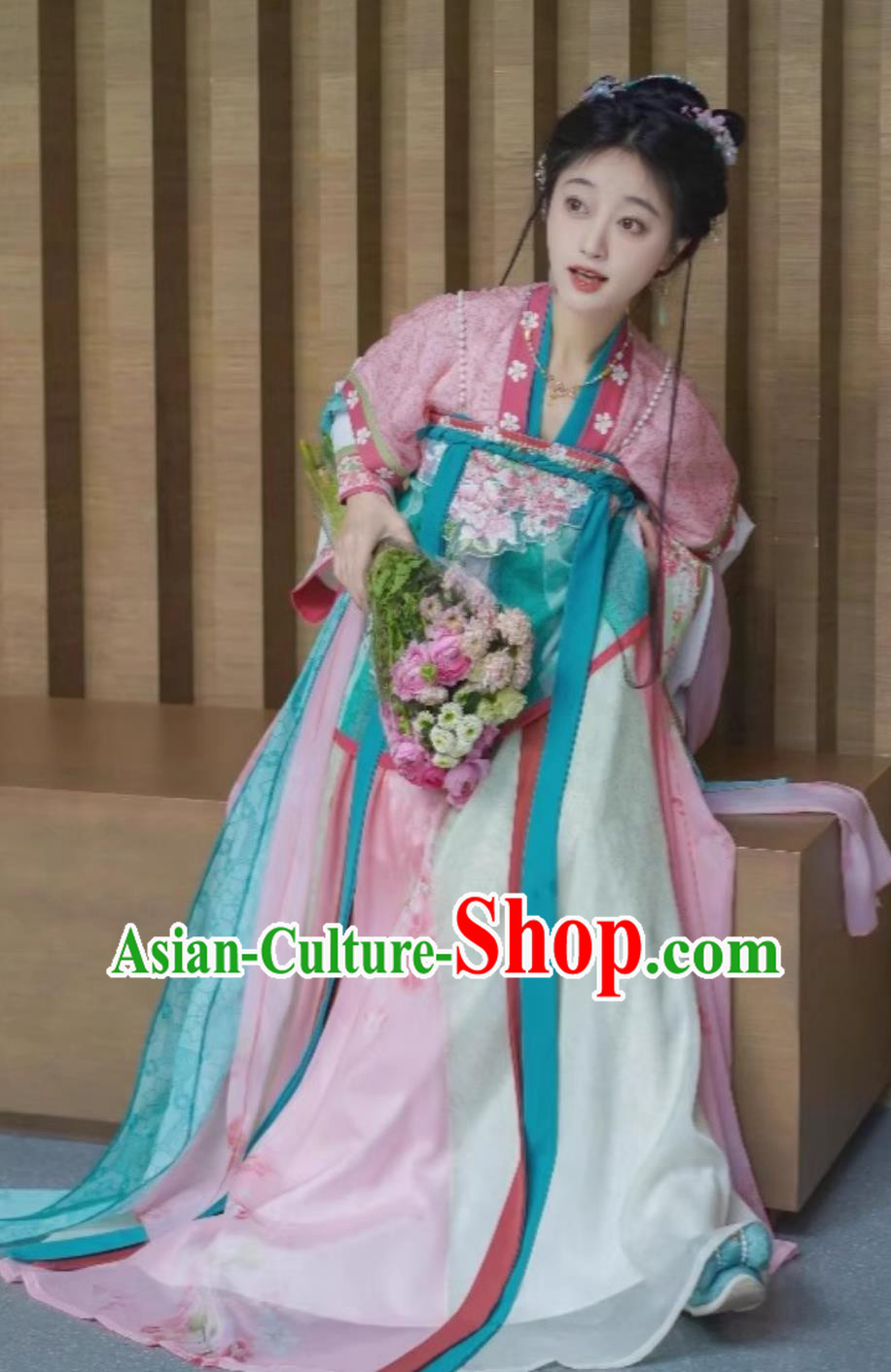 Tang Dynasty Hanfu Ruqun Traditional Chinese Costume Embroidery Young Lady Pink Dress Tang Dynasty Hanfu Ruqun Traditional Chinese Costume Embroidery Young Lady Pink Dress