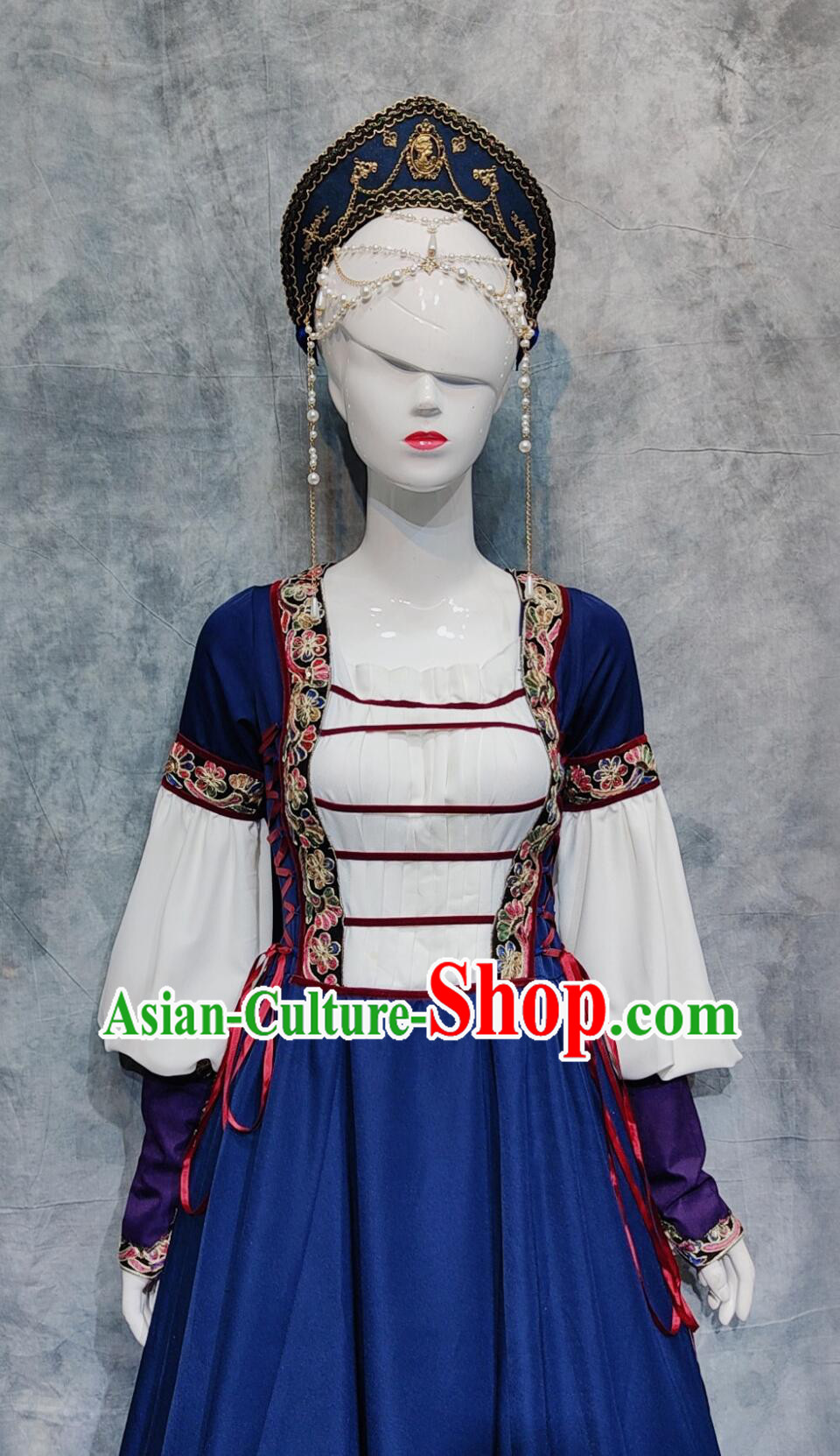 Russian Ethnic Medieval Traditional Costume Rental European Performance Show Attire Russian Ethnic Medieval Traditional Costume Rental European Performance Show Attire
