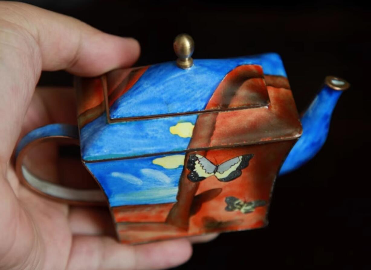 Chinese Hand Painted Enamel Craft Cloisonne Teapot Collection Dancing Butterflies Chinese Hand Painted Enamel Craft Cloisonne Teapot Collection Dancing Butterflies