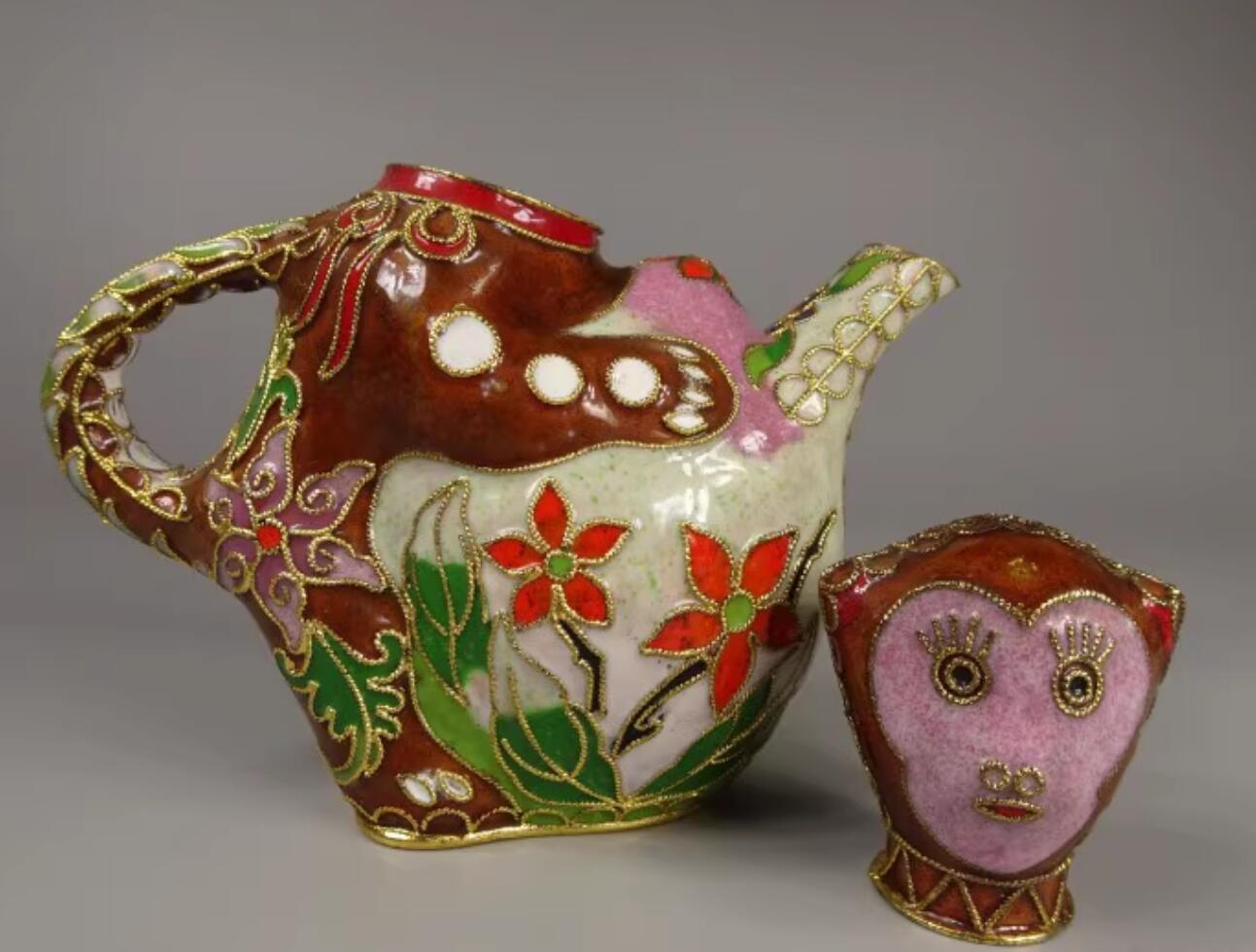 Chinese Hand Painted Enamel Craft Cloisonne Teapot Collection Monkey Offering Longevity Peach Chinese Hand Painted Enamel Craft Cloisonne Teapot Collection Monkey Offering Longevity Peach