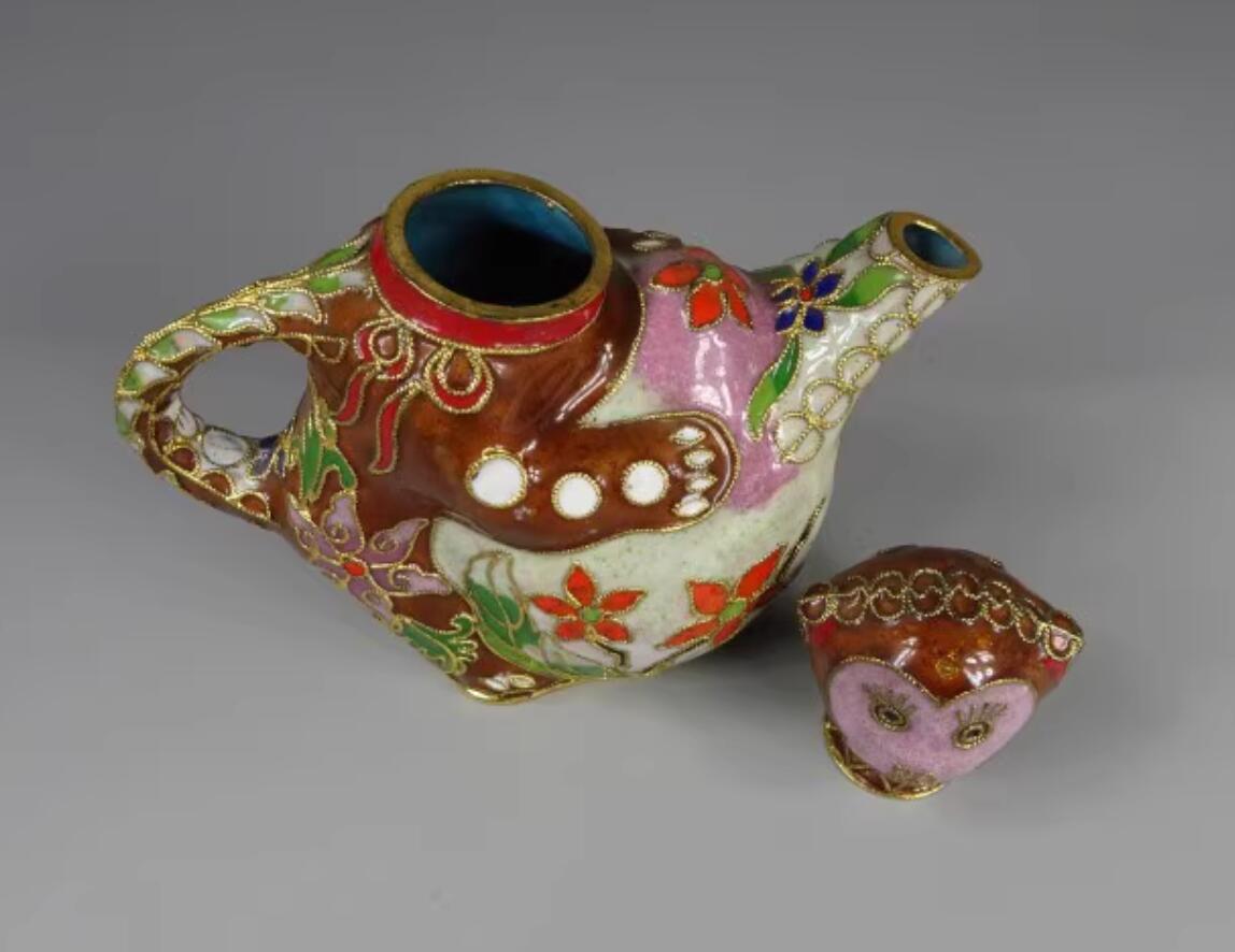 Chinese Hand Painted Enamel Craft Cloisonne Teapot Collection Monkey Offering Longevity Peach Chinese Hand Painted Enamel Craft Cloisonne Teapot Collection Monkey Offering Longevity Peach
