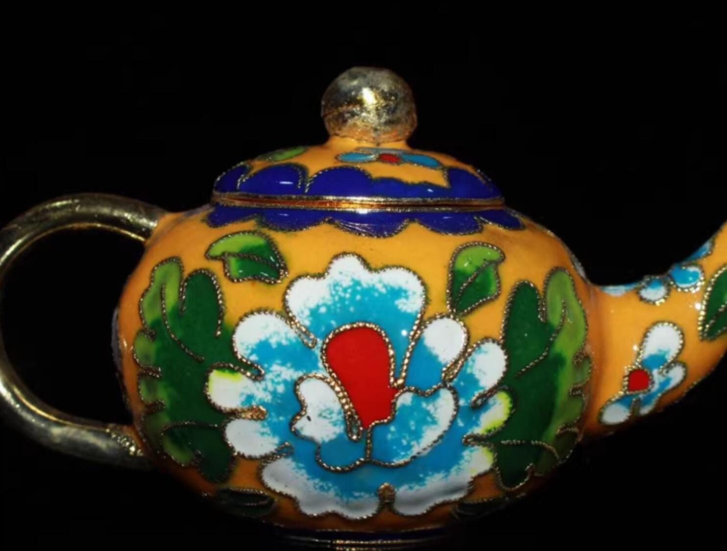 Chinese Traditional Enamel Craft Yellow Cloisonne Teapot Rich Peony Chinese Traditional Enamel Craft Yellow Cloisonne Teapot Rich Peony