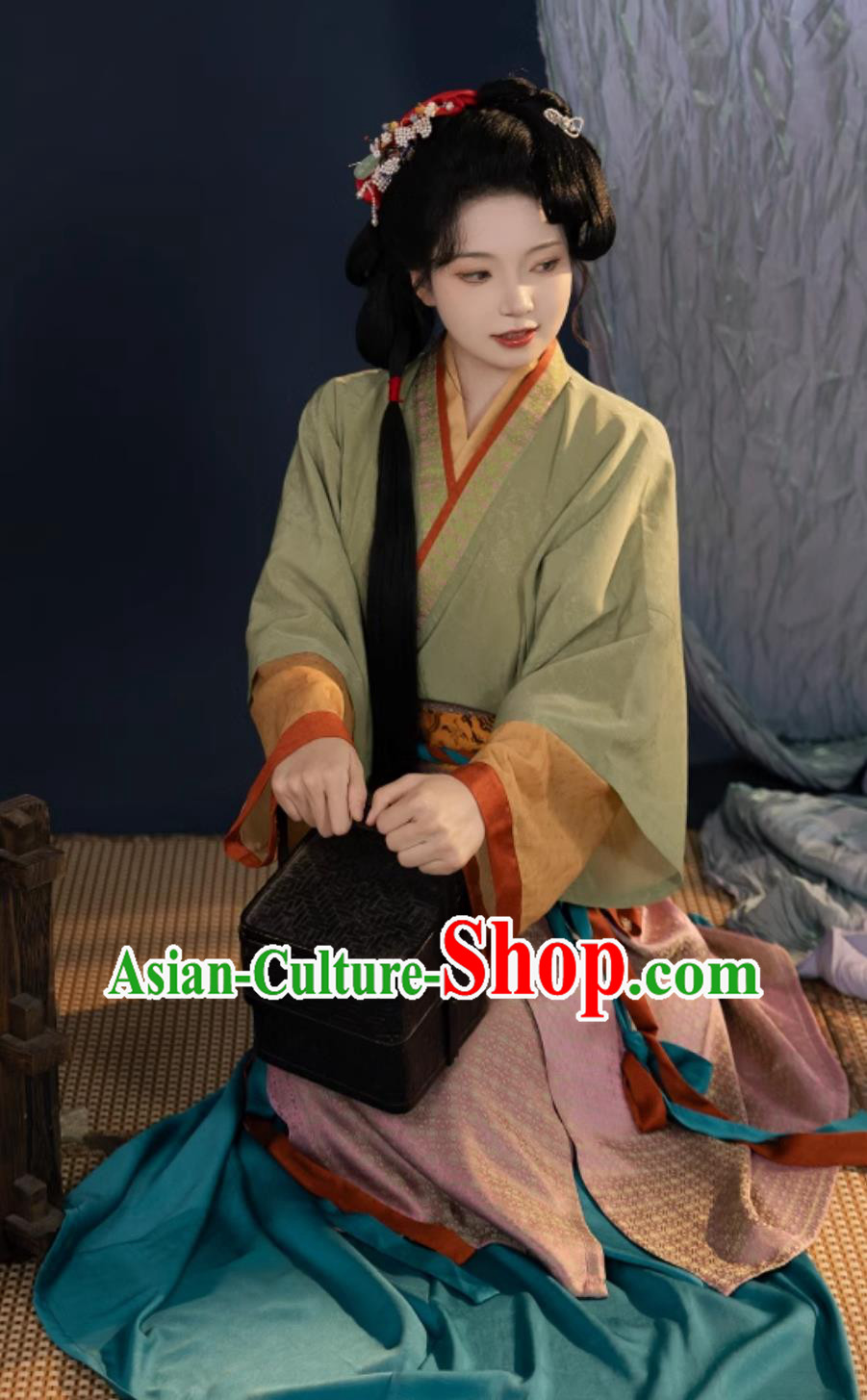 Traditional Chinese Hanfu Dress Song Dynasty Historical Costume Ancient China Young Woman Clothing Traditional Chinese Hanfu Dress Song Dynasty Historical Costume Ancient China Young Woman Clothing