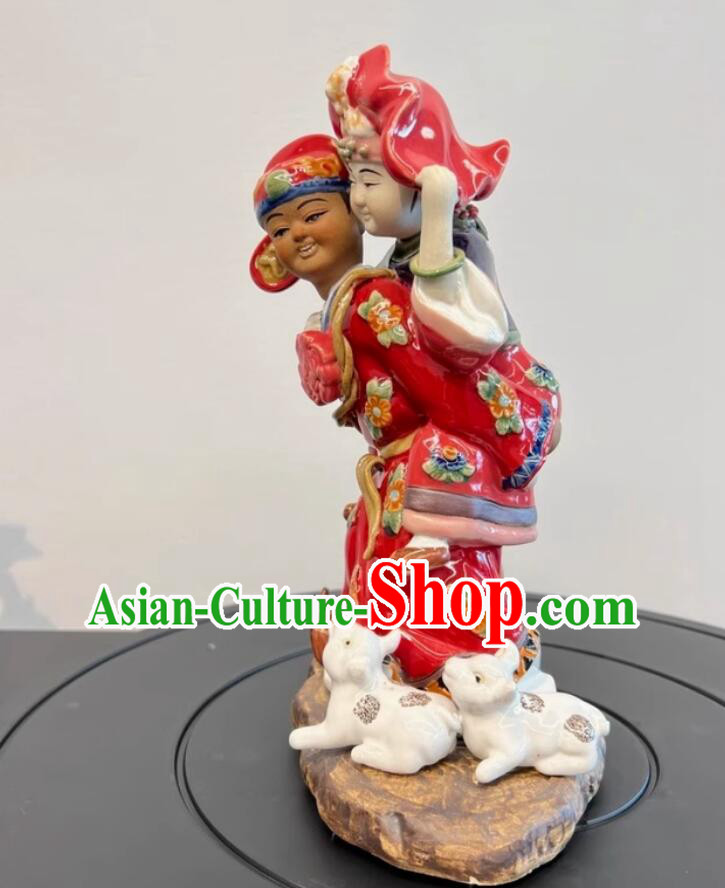 Chinese Shiwan Ceramics Statue Handmade Traditional Porcelain Artwork Wedding Couple Chinese Shiwan Ceramics Statue Handmade Traditional Porcelain Artwork Wedding Couple