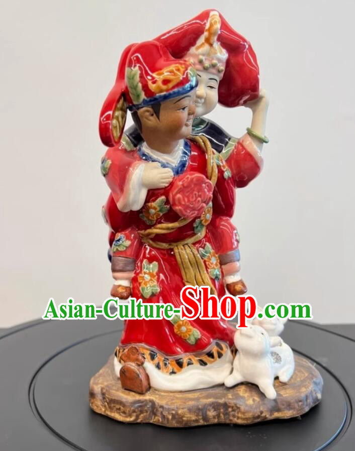 Chinese Shiwan Ceramics Statue Handmade Traditional Porcelain Artwork Wedding Couple Chinese Shiwan Ceramics Statue Handmade Traditional Porcelain Artwork Wedding Couple