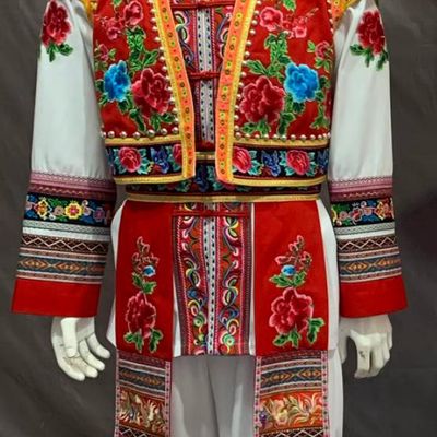 Chinese Ethnic Minority Bai Nationality Costume Dali Yunnan Embroidered Wedding Groom Performance Attire For Men
