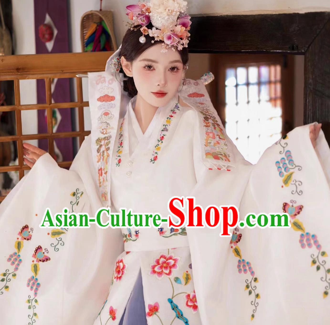 Korean Embroidery Wedding Attire Court Style Ancient Costume Yanbian Korean Wedding Dress Korean Embroidery Wedding Attire Court Style Ancient Costume Yanbian Korean Wedding Dress
