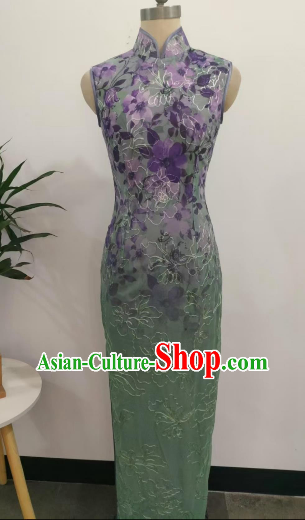 Custom Hong Kong Style kg Slimming Fit Sleeveless Gradient Qipao Dress Custom Hong Kong Style kg Slimming Fit Sleeveless Gradient Qipao Dress