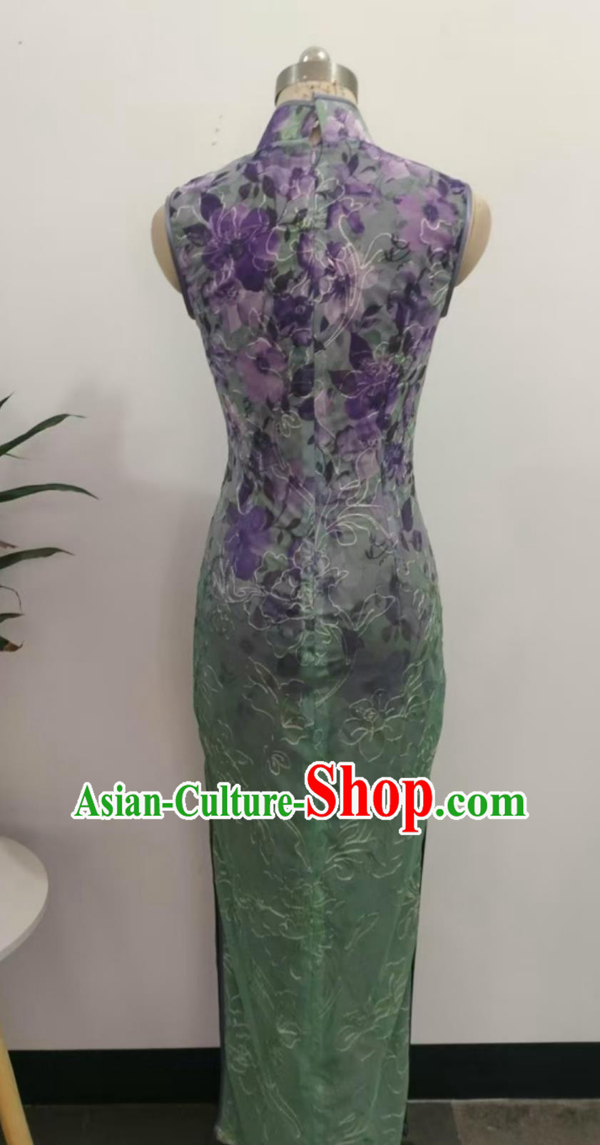 Custom Hong Kong Style kg Slimming Fit Sleeveless Gradient Qipao Dress Custom Hong Kong Style kg Slimming Fit Sleeveless Gradient Qipao Dress