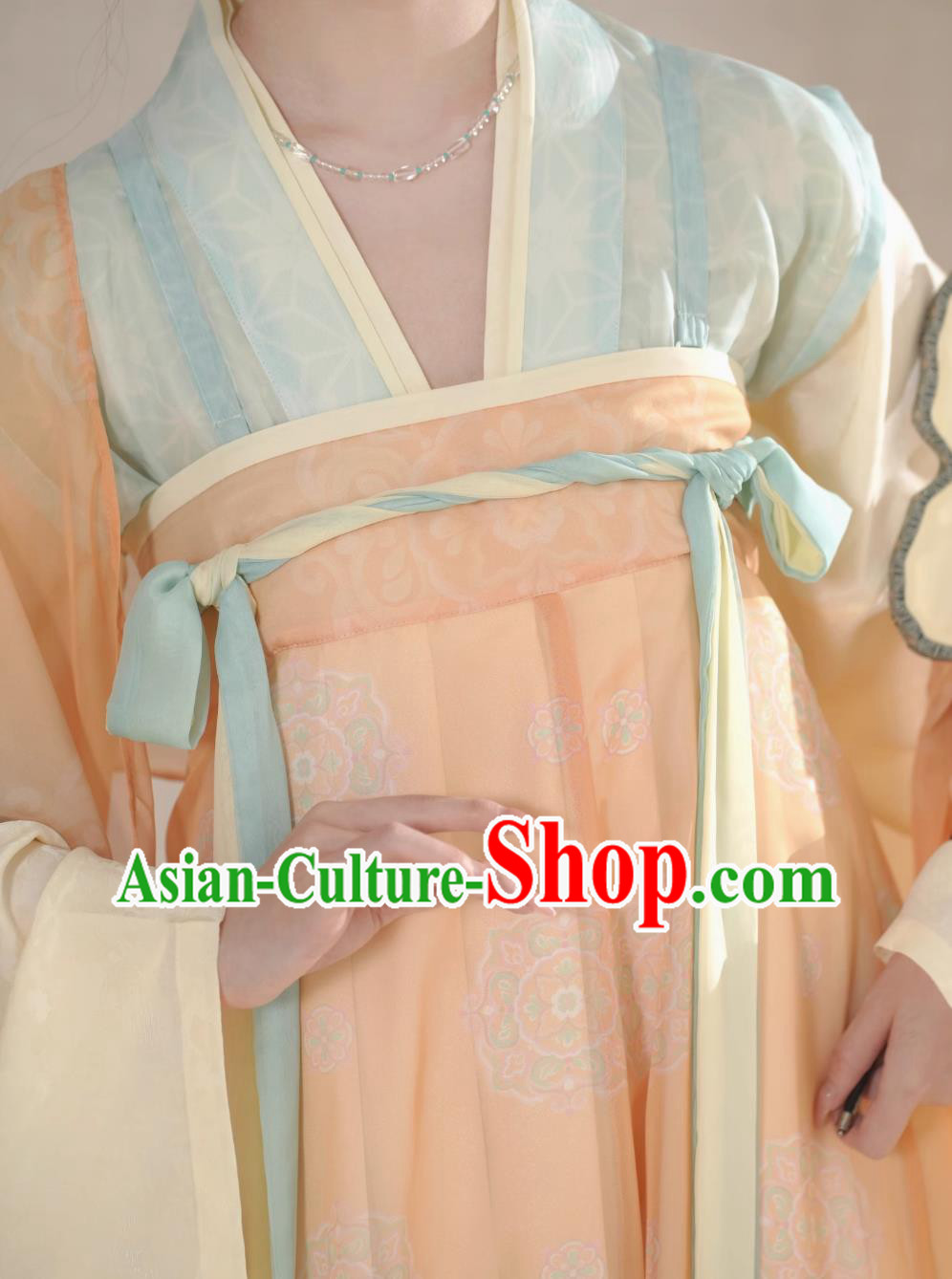 Chinese Hanfu Tang Dynasty Beizi High Waisted Ruqun Complete Set Chinese Hanfu Tang Dynasty Beizi High Waisted Ruqun Complete Set