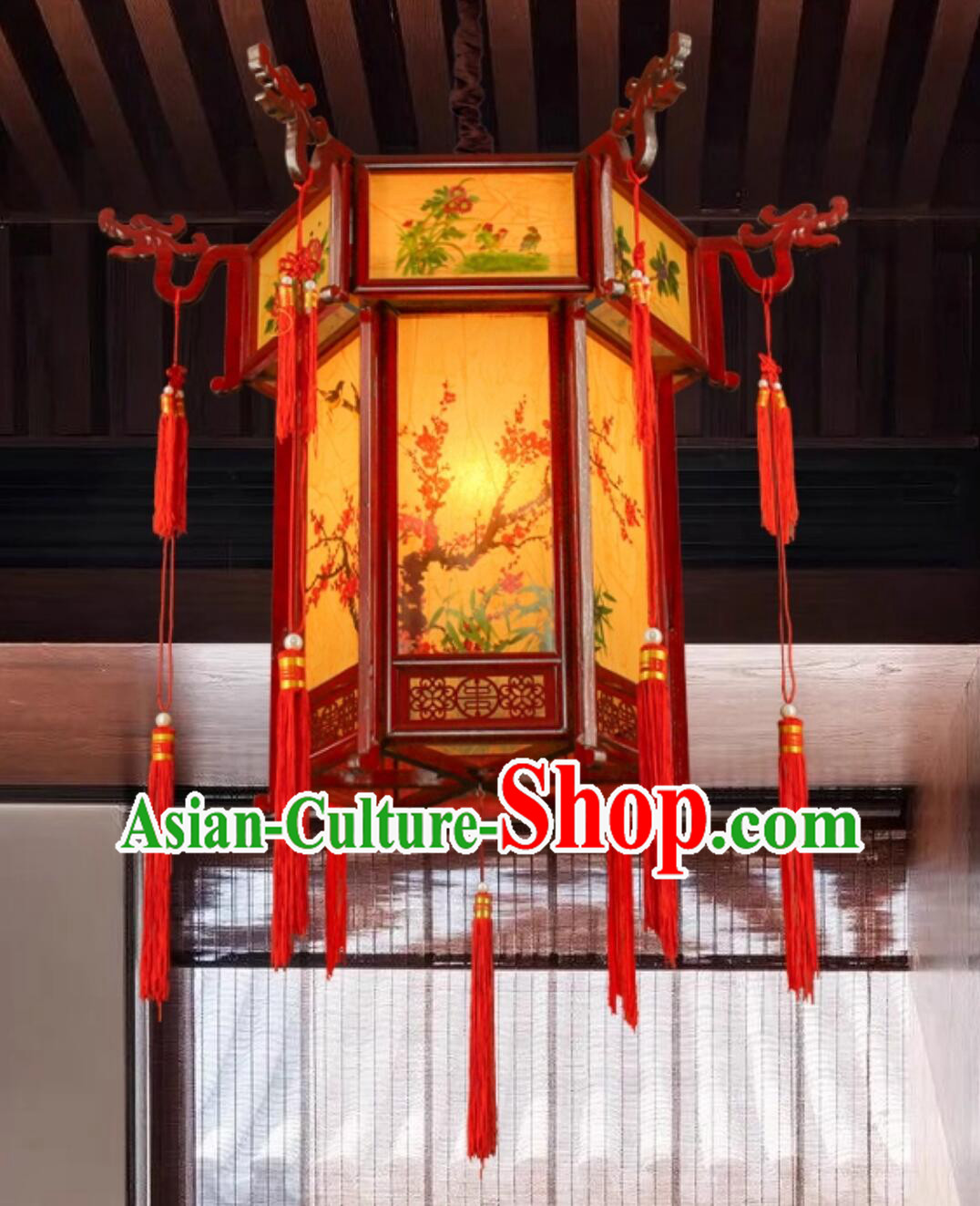 Chinese Antique Palace Lantern Wood Hexagonal Courtyard Lamp Handmade Hanging Light Chinese Antique Palace Lantern Wood Hexagonal Courtyard Lamp Handmade Hanging Light