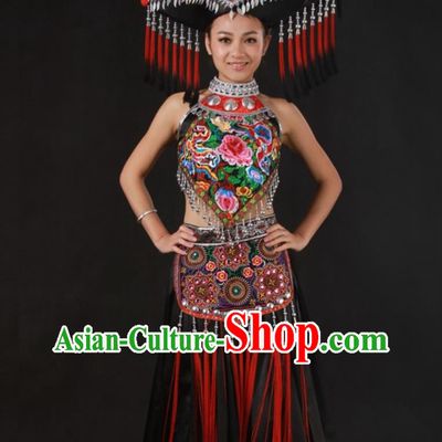 Zhuang Ethnic Floral Embroidery Black Outfit Chinese Traditional Mid Length Women Dress