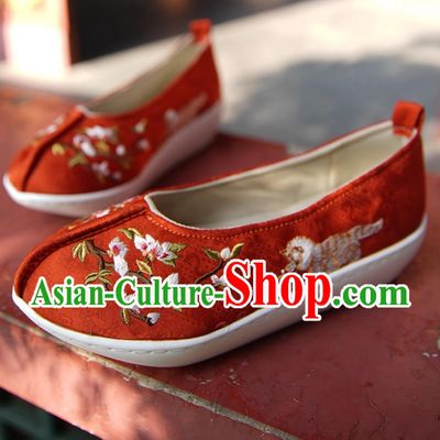 Ming Dynasty Dengyun Shoes Women Hanfu Shoes Red Embroidered Chinese Shoes