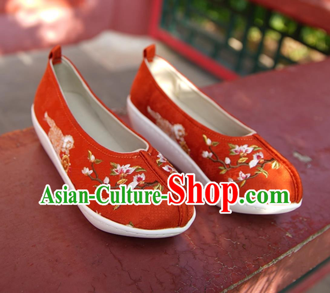 Ming Dynasty Dengyun Shoes Women Hanfu Shoes Red Embroidered Chinese Shoes Ming Dynasty Dengyun Shoes Women Hanfu Shoes Red Embroidered Chinese Shoes