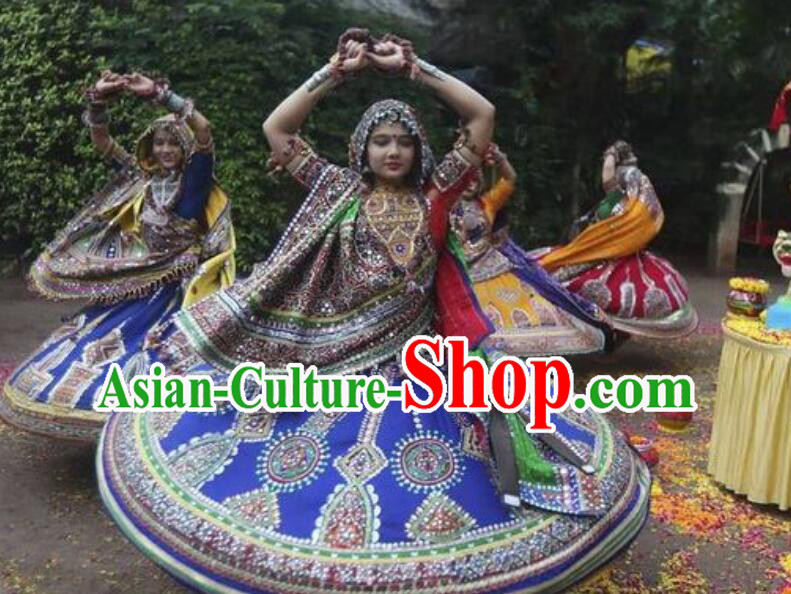 Indian Costumes and Traditional Tailors Indian Costumes and Traditional Tailors