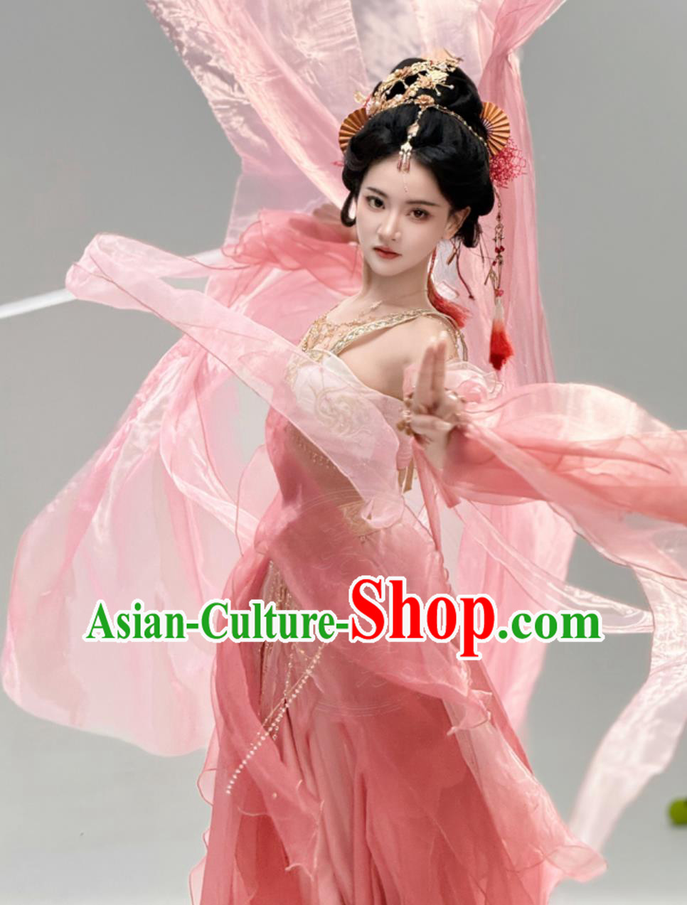 Exotic Western Region Dunhuang Flying Apsaras Dress Chinese Style Maiden Hanfu Exotic Western Region Dunhuang Flying Apsaras Dress Chinese Style Maiden Hanfu