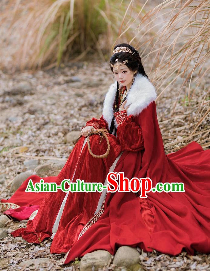 Grassland Princess Embroidered Hanfu Winter Traditional Chinese Costume Grassland Princess Embroidered Hanfu Winter Traditional Chinese Costume