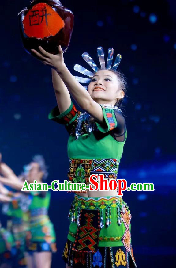 Custom Li Minority Ethnic Dance Performance Costume